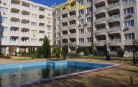trioshka_s_vidom_na_more