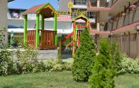 trioshka_s_vidom_na_more