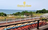 dvuhkomnatnaya-s-vidom-na-more