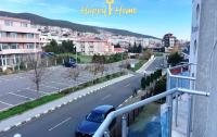 dvushka-v-svyatom-vlase