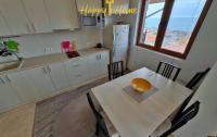 trioshka-s-vidom-na-more