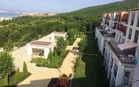trioshka-s-vidom-na-more