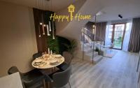 taunhaus-s-vidom-na-more